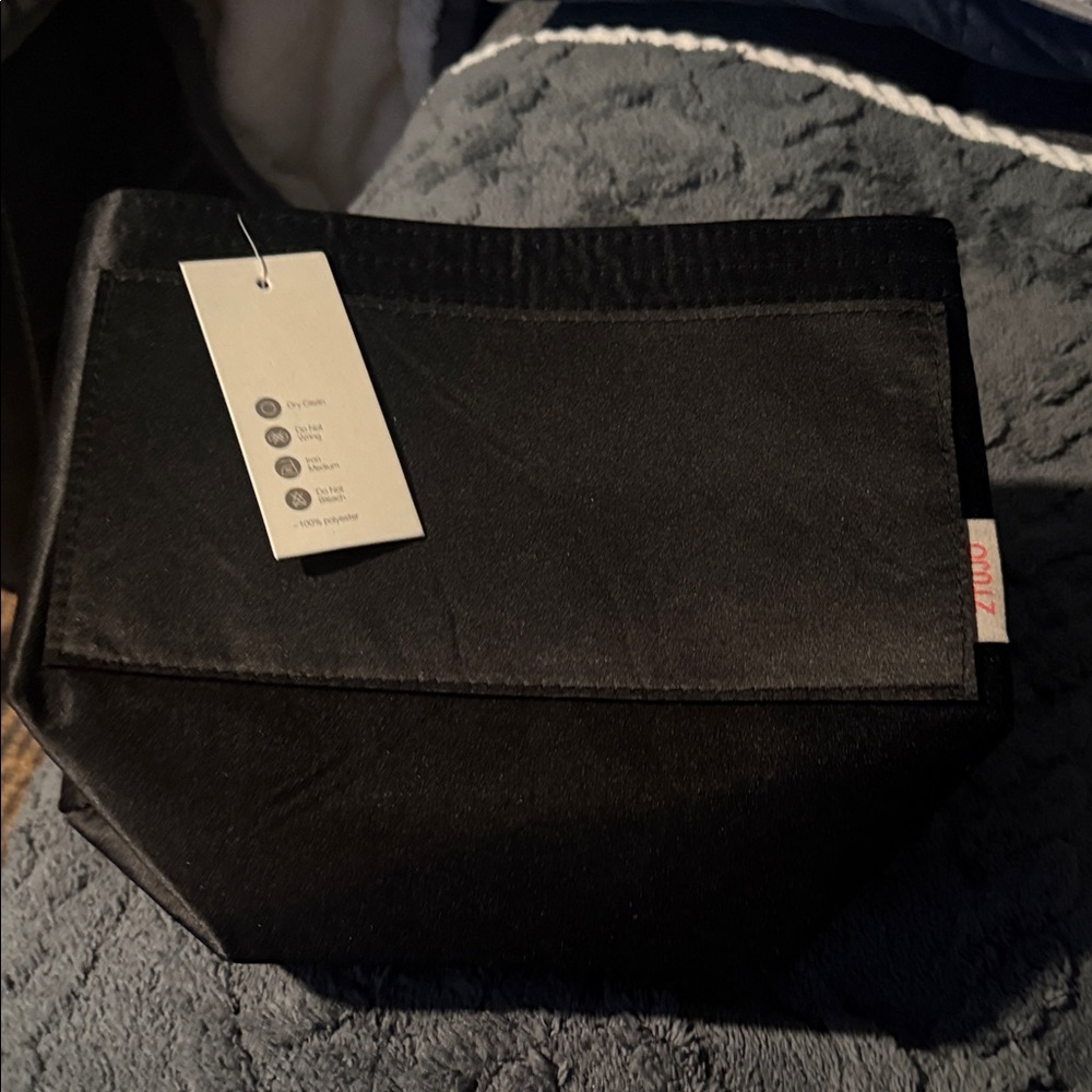 Purse insert size small to medium